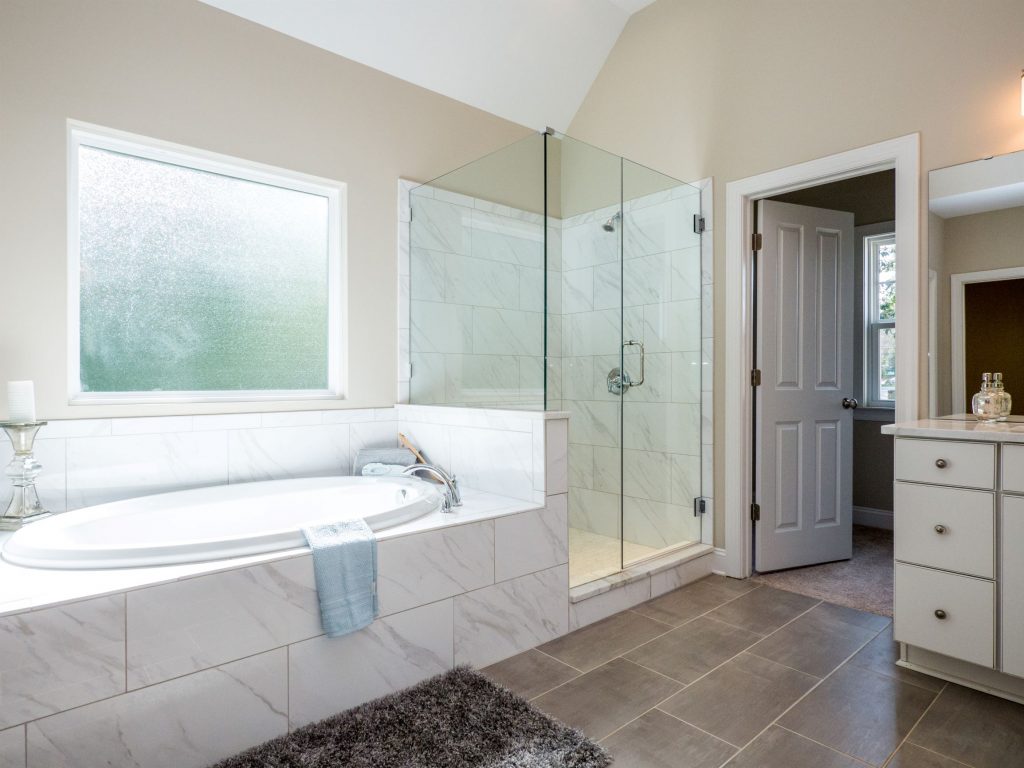 Waterside Views at Kristen Lake Master bathroom 