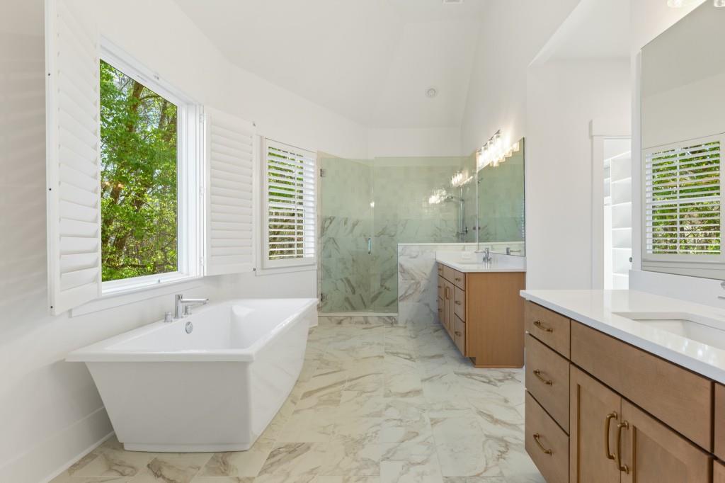 interior bathroom at The Glade at Homesite 2 in Cumming